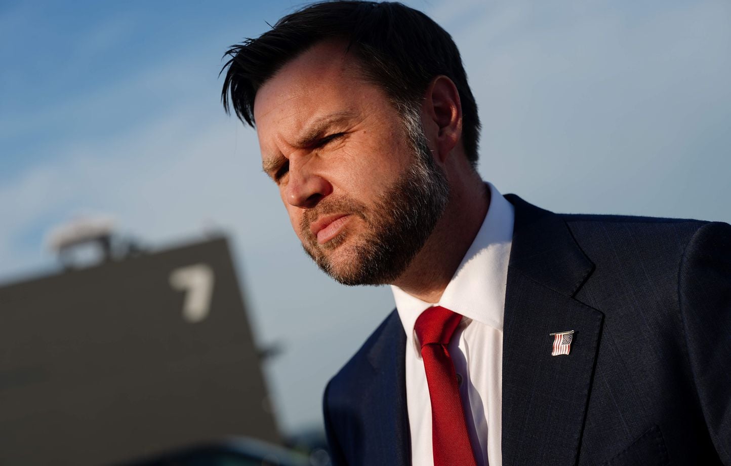 Agente del Servicio Secreto JD Vance bajo investigación por presunta filtración de información Agente del Servicio Secreto JD Vance bajo investigación por presunta filtración de información